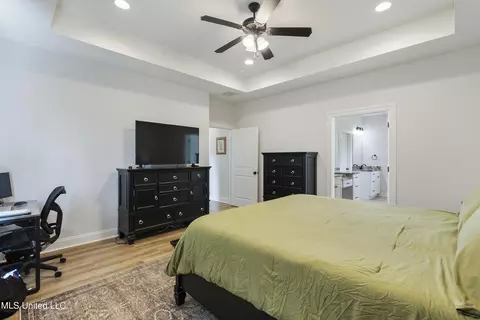 Bedroom - 4191 E Tate Rd, Coldwater, MS 38618 photo 2 of 9