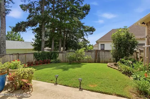 Exterior - 304 Colony Ct, Madison, MS 39110 photo 6 of 6