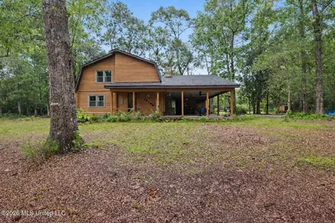 13196 Riverland Dr, Biloxi, MS 39532