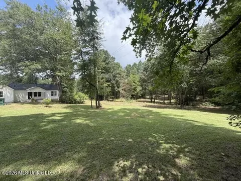 Exterior - 834 Ms-12, Kosciusko, MS 39090 photo 3 of 5
