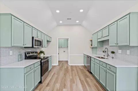 Other - 9079 Hickory Dr, Olive Branch, MS 38654 photo 2 of 11