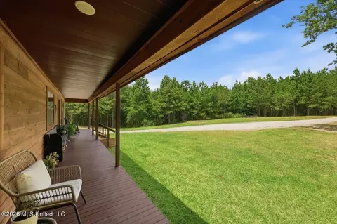 Exterior - 115 Rowe Dr, Braxton, MS 39044 photo 5 of 15