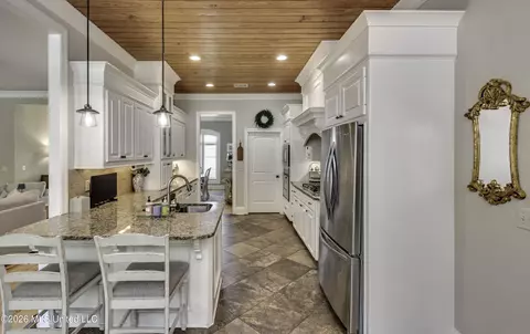 Kitchen - 175 Carmichael Blvd, Madison, MS 39110 photo 3 of 8