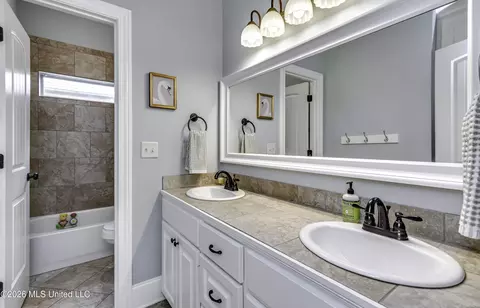 Bath - 175 Carmichael Blvd, Madison, MS 39110 photo 7 of 10