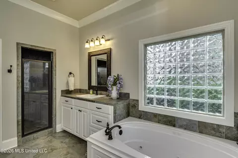 Bath - 175 Carmichael Blvd, Madison, MS 39110 photo 2 of 10