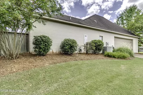 Exterior - 175 Carmichael Blvd, Madison, MS 39110 photo 14 of 15