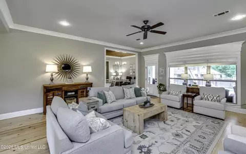 Living - 175 Carmichael Blvd, Madison, MS 39110 photo 2 of 5