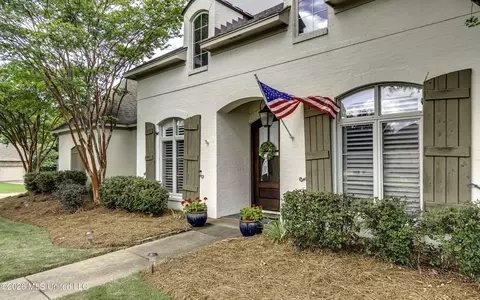 Exterior - 175 Carmichael Blvd, Madison, MS 39110 photo 4 of 15