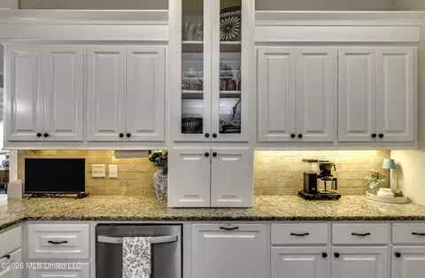 Kitchen - 175 Carmichael Blvd, Madison, MS 39110 photo 4 of 8