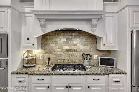 Kitchen - 175 Carmichael Blvd, Madison, MS 39110 photo 5 of 8
