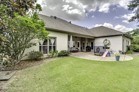 Exterior - 175 Carmichael Blvd, Madison, MS 39110 photo 7 of 15