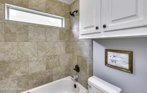 Bath - 175 Carmichael Blvd, Madison, MS 39110 photo 8 of 10