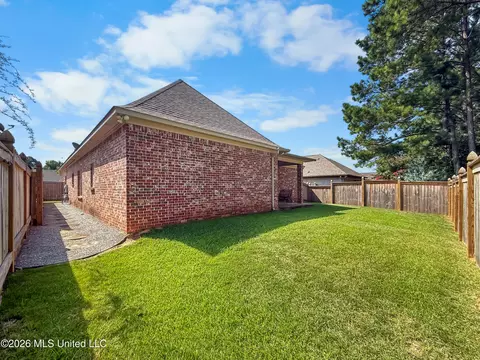 Exterior - 313 Lasalle Ct, Flowood, MS 39232 photo 8 of 9