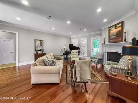 Living - 313 Lasalle Ct, Flowood, MS 39232 photo 3 of 3