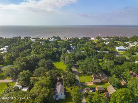 View/Area - 109 S Wright Ave, Long Beach, MS 39560 photo 2 of 2