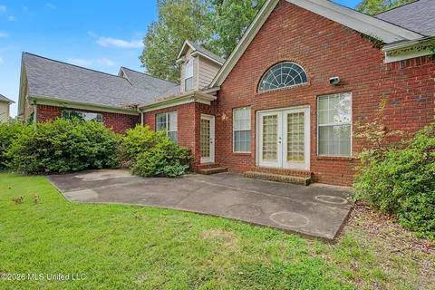 Exterior - 800 Cedar Xing, Hernando, MS 38632 photo 4 of 5