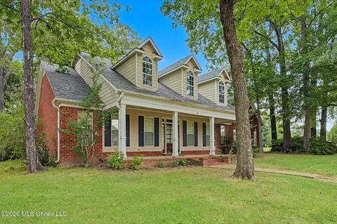 Exterior - 800 Cedar Xing, Hernando, MS 38632 photo 2 of 5