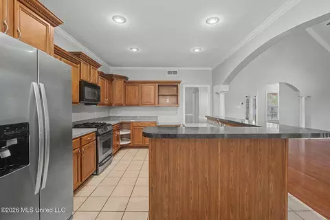 Kitchen - 800 Cedar Xing, Hernando, MS 38632 photo 1 of 2
