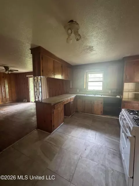 Kitchen - 245 Shady Cir, Jackson, MS 39204 photo 1 of 3