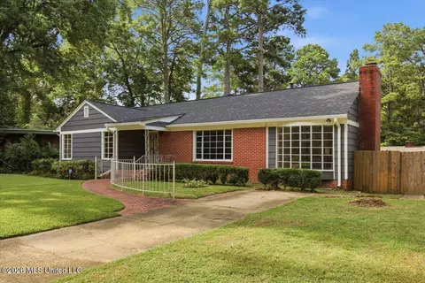 Exterior - 1037 Cedar Hill Dr, Jackson, MS 39206 photo 1 of 11