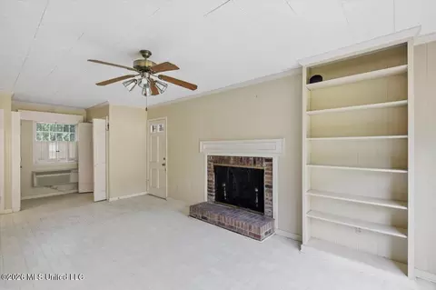 Living - 1037 Cedar Hill Dr, Jackson, MS 39206 photo 5 of 5