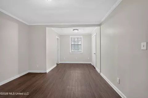 Living - 428 Northside Cir, Jackson, MS 39206 photo 6 of 6