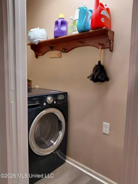 Other - 2354 Belvedere Dr, Jackson, MS 39204 photo 3 of 7