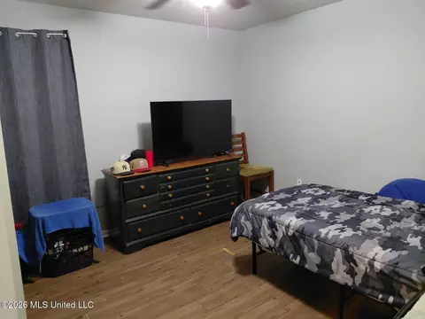Bedroom - 2354 Belvedere Dr, Jackson, MS 39204 photo 4 of 4