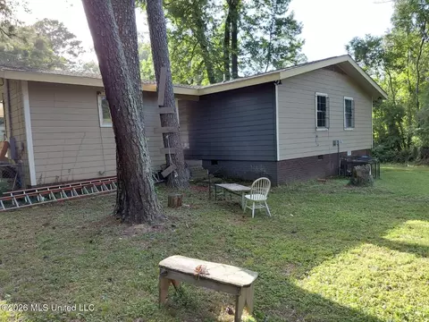 Exterior - 2354 Belvedere Dr, Jackson, MS 39204 photo 4 of 4