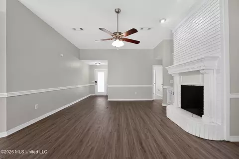 Living - 816 Strawberry Pointe, Madison, MS 39110 photo 1 of 3