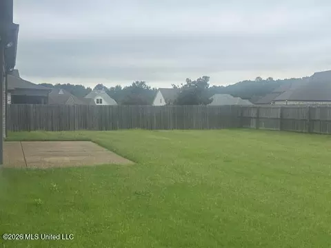 Exterior - 4710 E Dublin Cir, Olive Branch, MS 38654 photo 2 of 3
