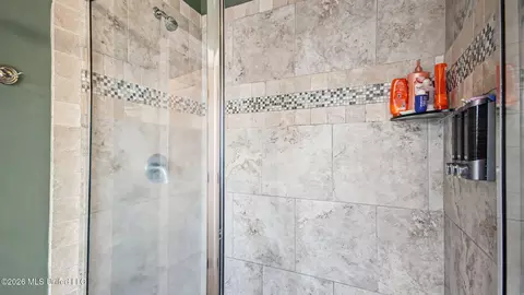 Bath - 223 Bellamy Ct, Flowood, MS 39232 photo 3 of 5
