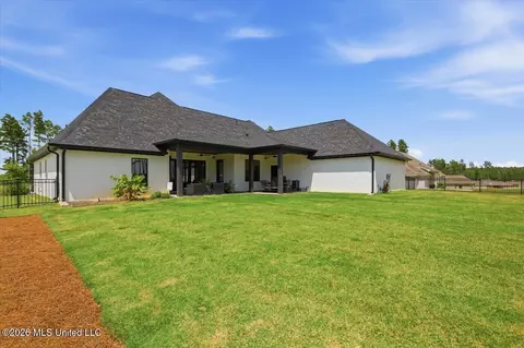 Exterior - 218 Lost Oak Ln, Brandon, MS 39047 photo 13 of 24