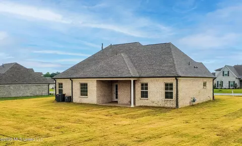 Exterior - 7582 John Elliott Ln, Hernando, MS 38632 photo 5 of 5