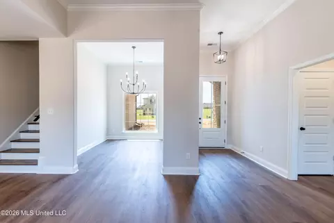 Entry Way - 7582 John Elliott Ln, Hernando, MS 38632 photo 1 of 4