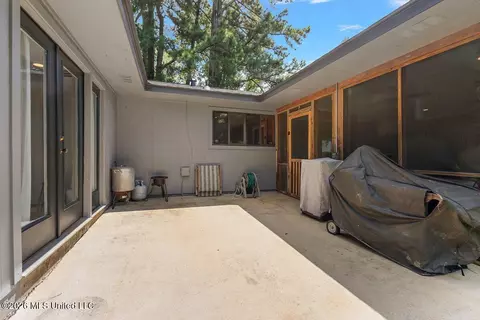 Exterior - 3922 Coker Rd, Madison, MS 39110 photo 6 of 11