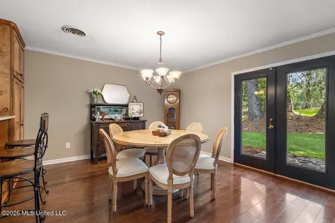 Dining - 3922 Coker Rd, Madison, MS 39110 photo 1 of 2