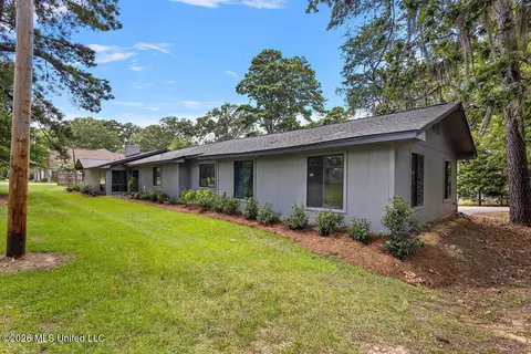 Exterior - 3922 Coker Rd, Madison, MS 39110 photo 4 of 11
