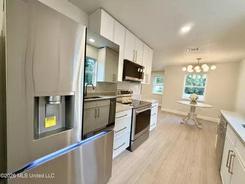 1803 Parsley Ave, Pascagoula, MS 39567