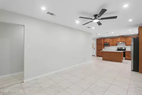 Living - 10132 Graystone Dr, Moss Point, MS 39562 photo 1 of 4