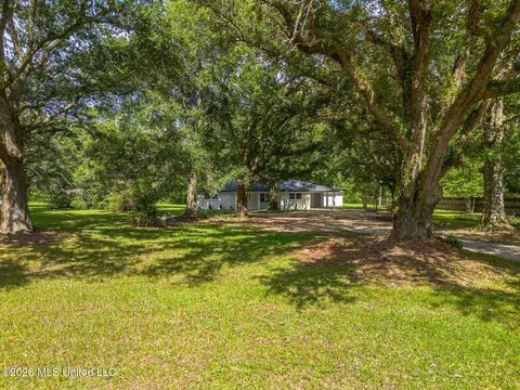 Exterior - 10132 Graystone Dr, Moss Point, MS 39562 photo 2 of 4
