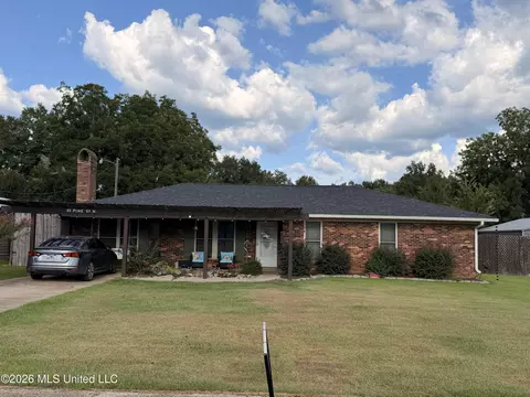 Exterior - 32 Pine St, Bude, MS 39630 photo 4 of 16