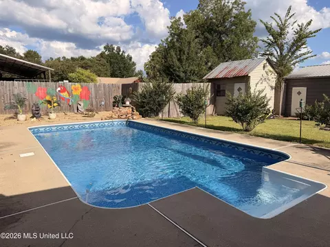 Exterior - 32 Pine St, Bude, MS 39630 photo 10 of 16