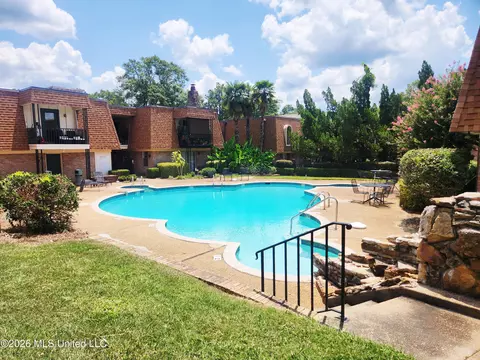 Exterior - 5155 Wayneland Dr #M1, Jackson, MS 39211 photo 6 of 8