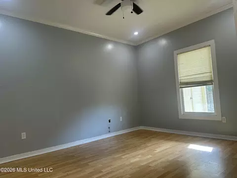 Living - 307 Northtown Dr, Jackson, MS 39211 photo 3 of 3