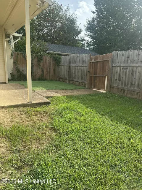 Exterior - 307 Northtown Dr, Jackson, MS 39211 photo 3 of 7