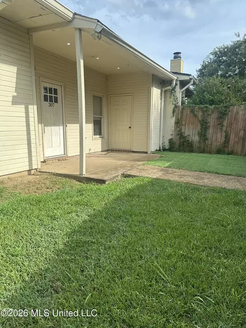 Exterior - 307 Northtown Dr, Jackson, MS 39211 photo 7 of 7