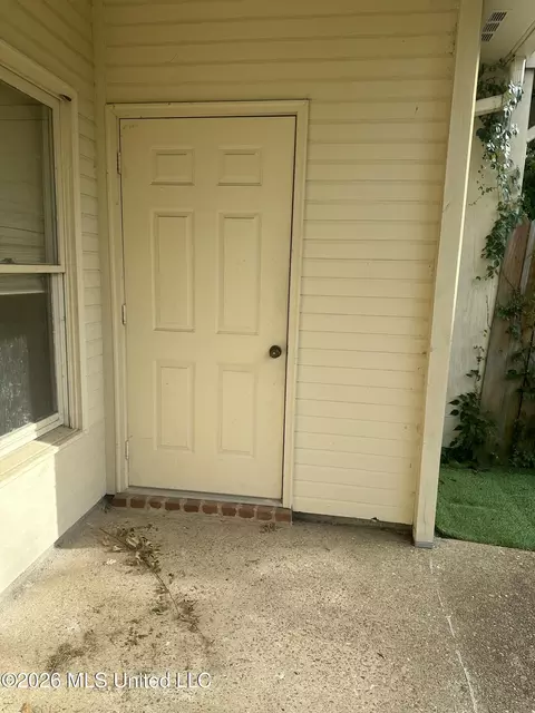 Exterior - 307 Northtown Dr, Jackson, MS 39211 photo 5 of 7