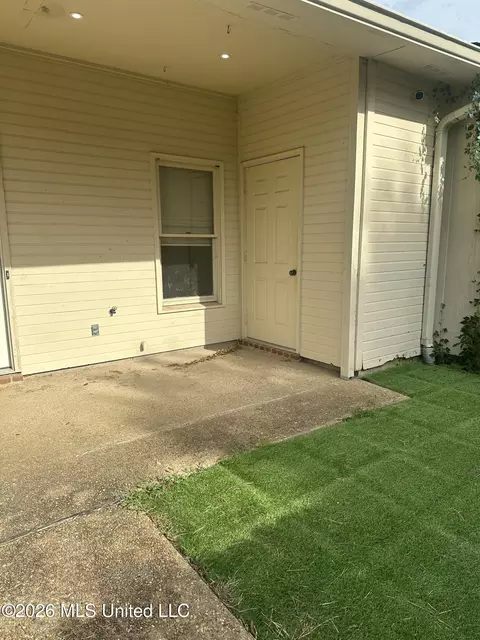 Exterior - 307 Northtown Dr, Jackson, MS 39211 photo 4 of 7