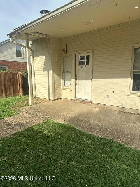 Exterior - 307 Northtown Dr, Jackson, MS 39211 photo 6 of 7